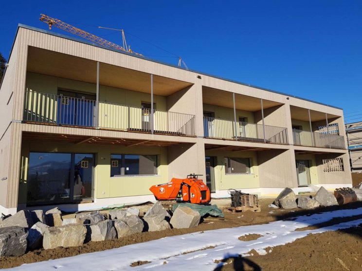Überbauung Waldegg in Alterswil, Haus 6 Terrasse und Balkon im Februar 2019