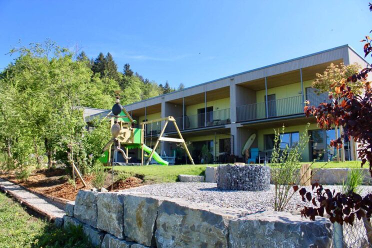 Beispiel einer individuellen Gartengestaltung eines Reiheneinfamilienhauses