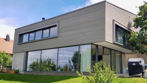 Die neue Holzfassade (nachher)