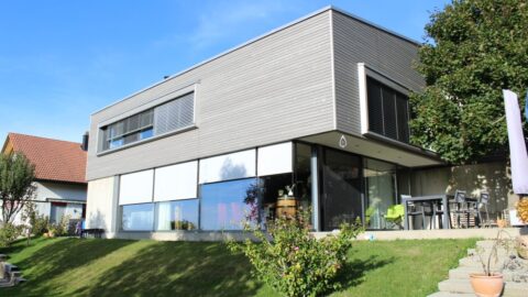 Die neue Holzfassade (nachher)