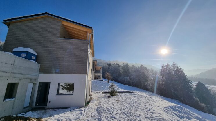 Haus von aussen - Blick auf den Pool