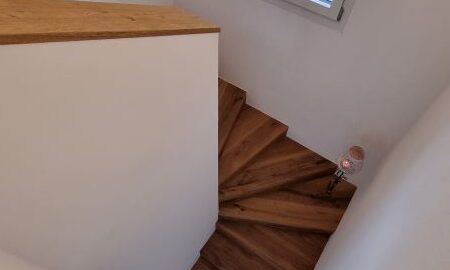 Treppe mit Parkett