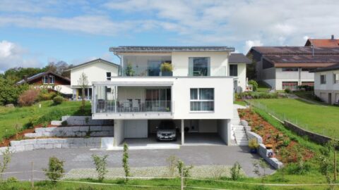 Zweifamilienhaus im Grünen